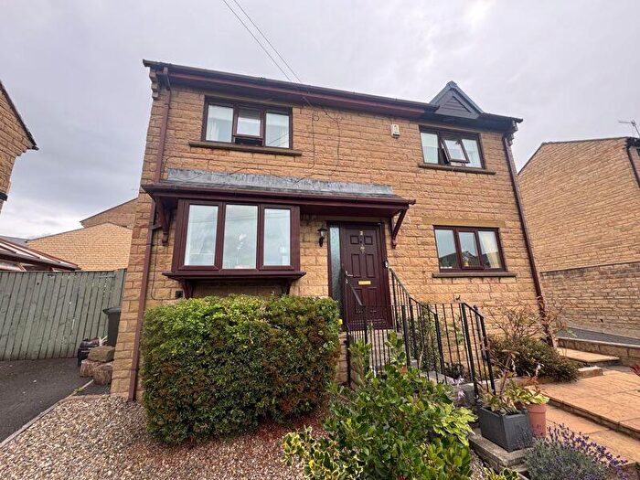 3 Bedroom Detached House For Sale In Caldercroft, Elland, HX5