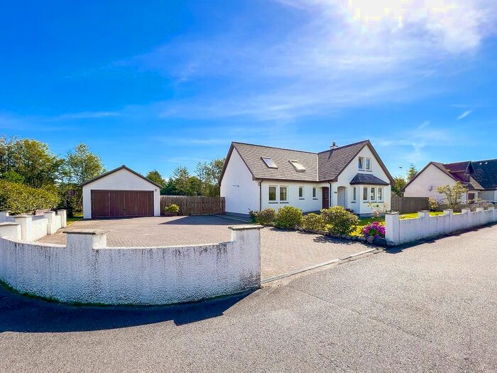 5 Bedroom Detached House For Sale In Quoys, Black Crofts, North Connel, Argyll, Ra, North Connel, PA37