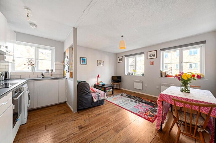 1 Bedroom Maisonette For Sale In Barforth Road, Nunhead, SE15