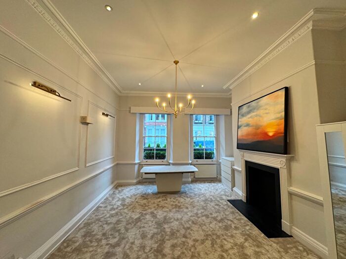 Studio To Rent In Welbeck Street, London, W1G