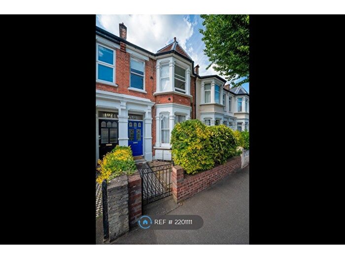 1 Bedroom Flat To Rent In Leytonstone, London, E11