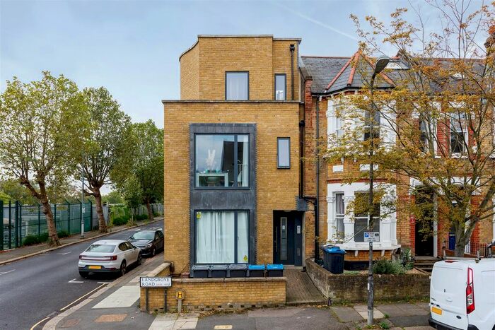 2 Bedroom Flat To Rent In Landgrove Road, Wimbledon, SW19