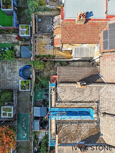 3 Bedroom Terraced House For Sale In Mellish Street, London, Greater London, E14