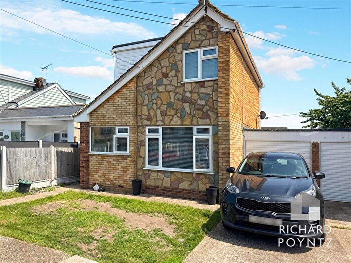 3 Bedroom Detached House For Sale In Lappmark Road, Canvey Island, SS8