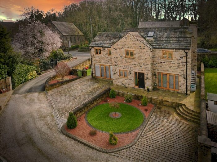 4 Bedroom Detached House For Sale In Barnsley Road, Newmillerdam, West Yorkshire, WF2