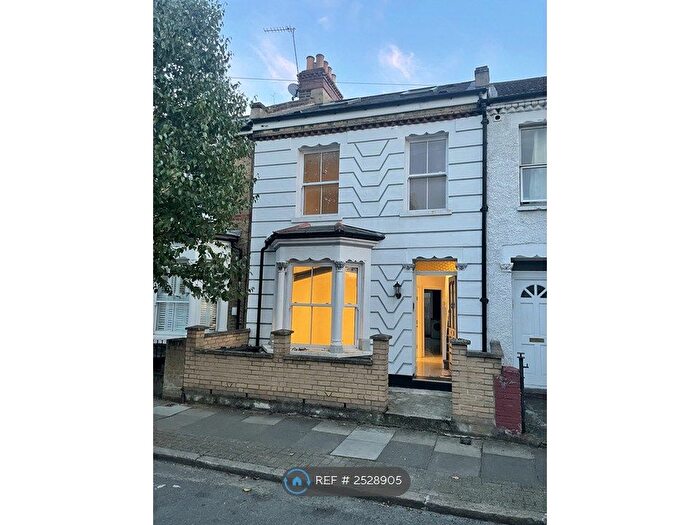 5 Bedroom Terraced House To Rent In Graveney Road, London, SW17