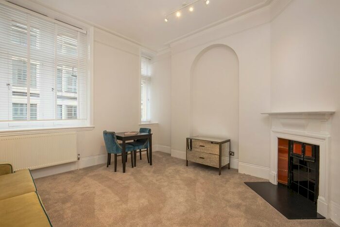 2 Bedroom Flat To Rent In St. Martin's Lane, London, WC2N
