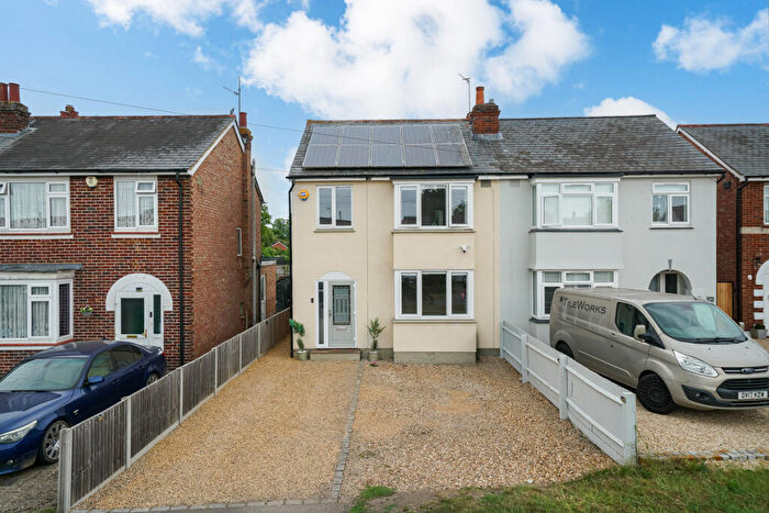 3 Bedroom Semi Detached House For Sale In Old Stoke Road, Aylesbury, HP21