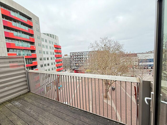 2 Bedroom Flat To Rent In Barking Road, Canning Town, London, E16