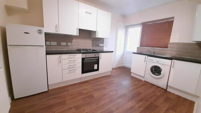 2 Bedroom Flat To Rent In Manson Avenue, Harrow HA3