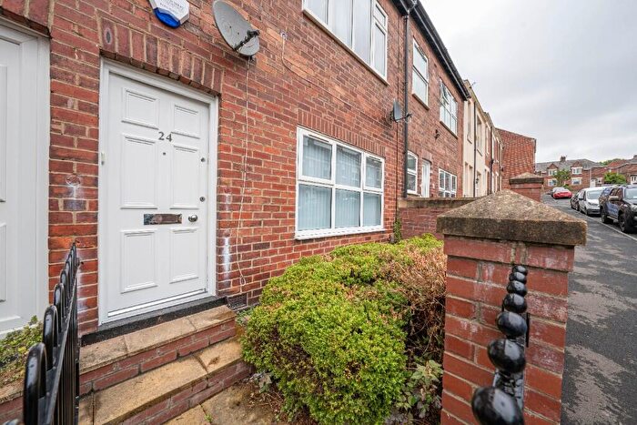 1 Bedroom Flat To Rent In Maxwell Street, Bensham, Gateshead, Tyne And Wear, NE8