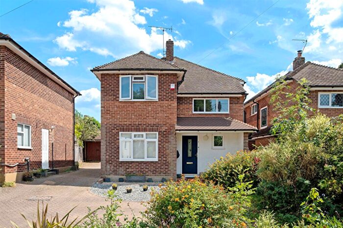 3 Bedroom Detached House For Sale In Swanns Meadow, Great Bookham, Leatherhead, Surrey, KT23