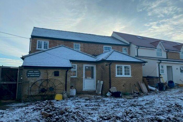 2 Bedroom Terraced House To Rent In Bedford Road, Bedford MK44