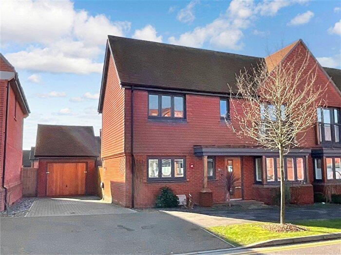 3 Bedroom Semi-detached House For Sale In Bellevue Farm Road, Pease Pottage, Crawley, West Sussex, RH11