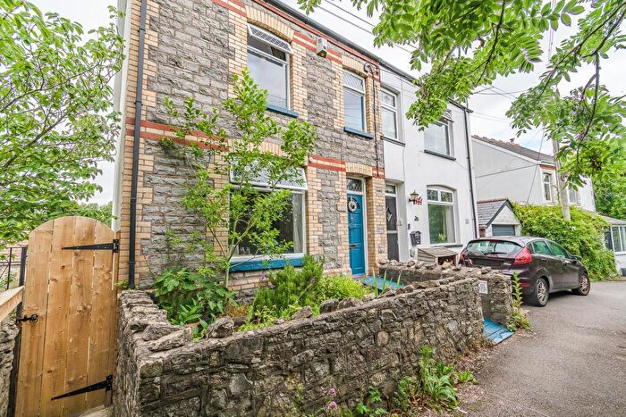 3 Bedroom Semi Detached House For Sale In Little Hill, Barry, CF63