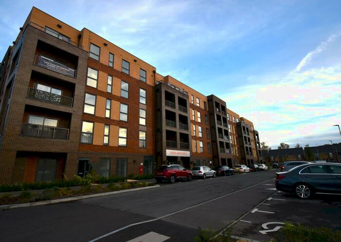 1 Bedroom Apartment To Rent In Moorfield Place, Farnborough, GU14