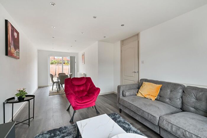 3 Bedroom Property To Rent In Florence Street, Canning Town, London, E16