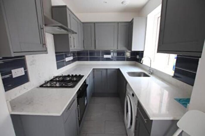 3 Bedroom Semi-Detached Bungalow For Sale In London, TW2