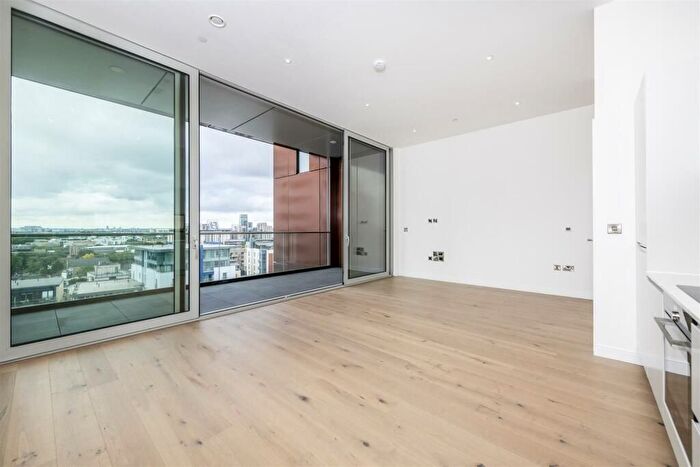 2 Bedroom Flat To Rent In Bronze Building, Buckhold Road, SW18
