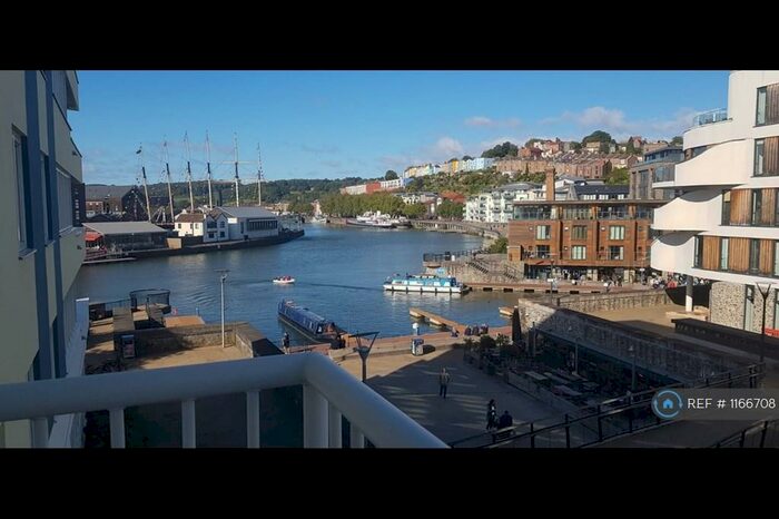 2 Bedroom Flat To Rent In The Crescent, Bristol, BS1