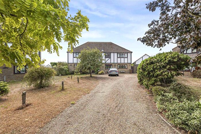 5 Bedroom Detached House For Sale In Dickensian Close, Upper Stoke, Rochester, Kent, ME3
