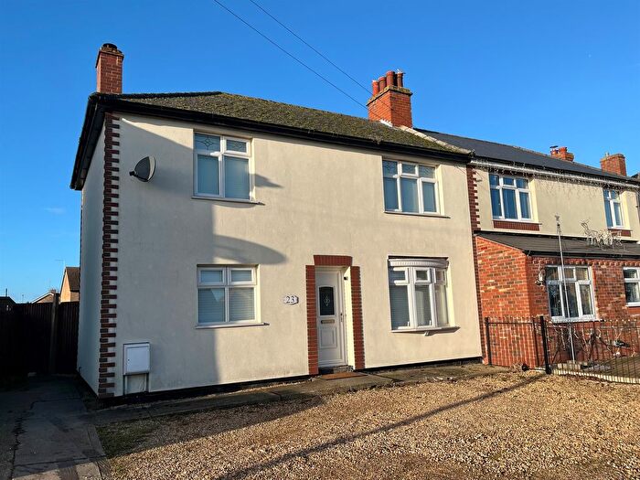 3 Bedroom Semi Detached House For Sale In Peterborough Road, Farcet, Peterborough, PE7