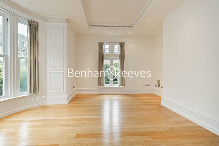 1 Bedroom Flat To Rent In Wycombe Square, West Lodge, W8