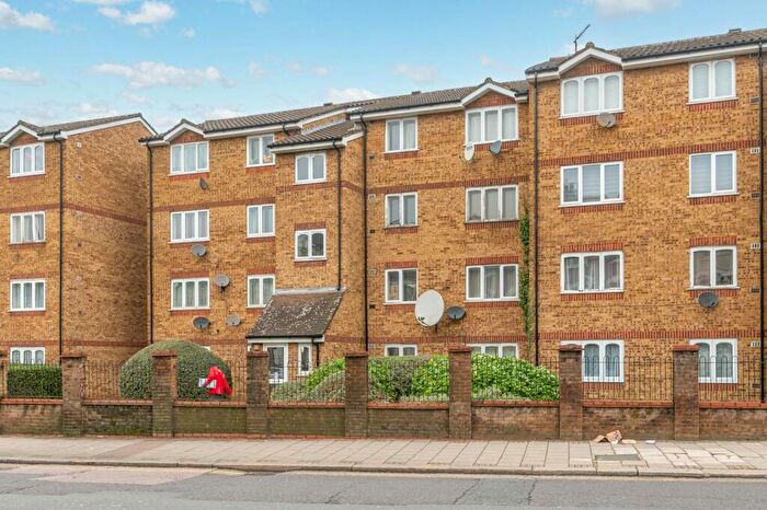 1 Bedroom Flat For Sale In Harrow Road, Kensal Green, London, NW10