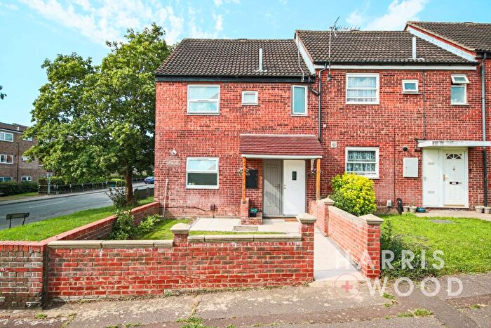 3 Bedroom End Of Terrace House For Sale In Avon Way, Colchester, Essex, CO4