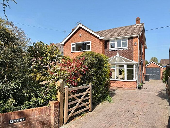 4 Bedroom Detached House For Sale In Roman Road, Dibden Purlieu, SO45