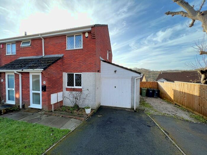 2 Bedroom End Of Terrace House To Rent In Westbury Close, Whitleigh, Plymouth, PL5