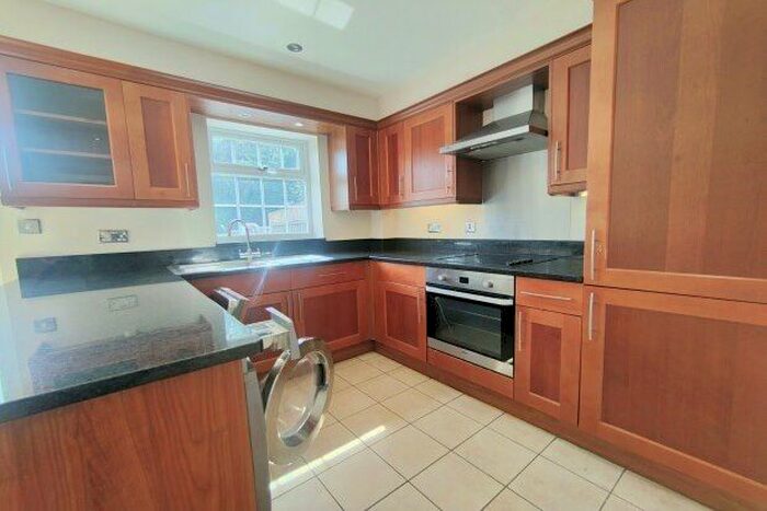 4 Bedroom Property To Rent In Station Approach, Orpington, BR6
