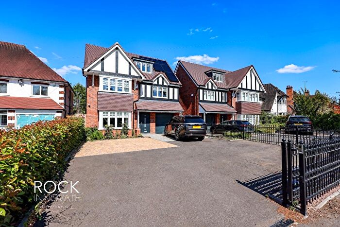 5 Bedroom Detached House For Sale In Warwick Road, Solihull, B91