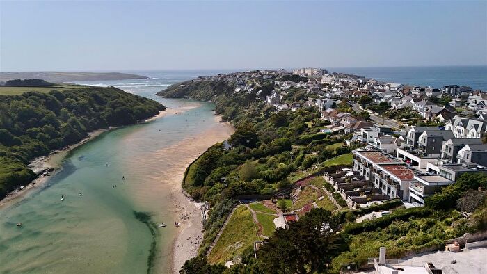 4 Bedroom End Terrace House For Sale In Pentire Crescent, Newquay, TR7