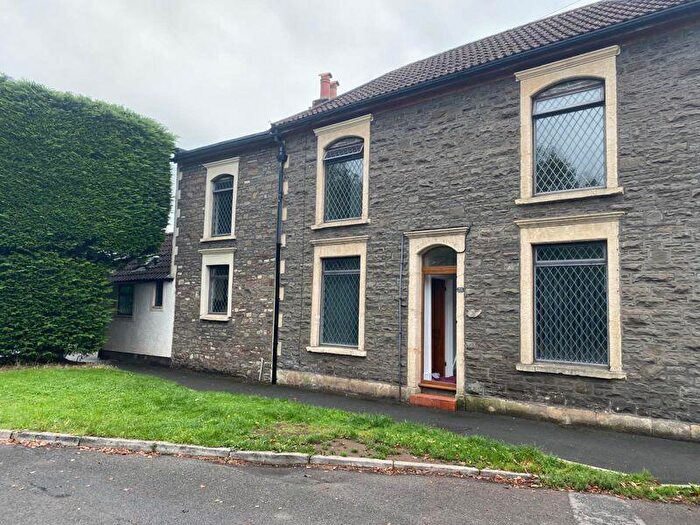 3 Bedroom Detached House To Rent In Bath Road, Bristol, BS30