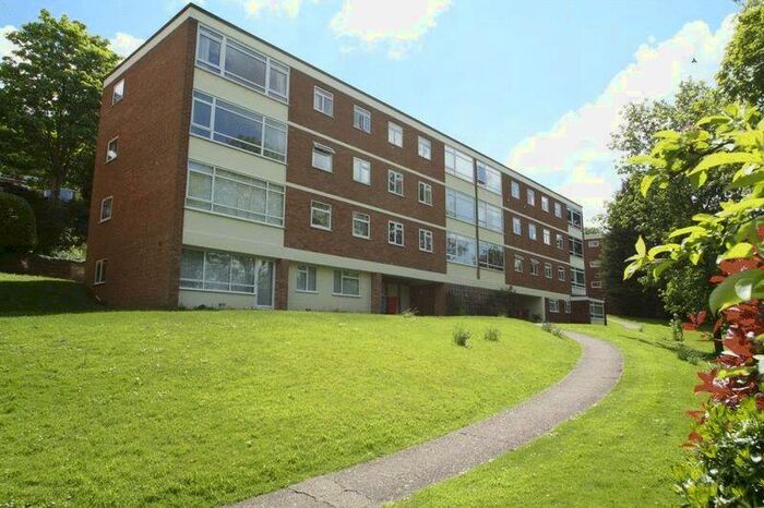 2 Bedroom Flat To Rent In Green Hill Gate, High Wycombe, HP13