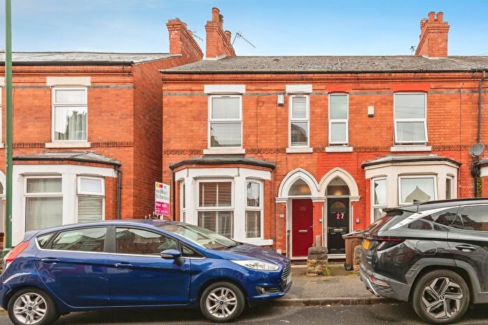 2 Bedroom End Terrace House For Sale In Exeter Road, Nottingham, NG7