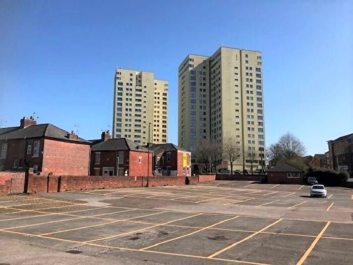 2 Bedroom Flat To Rent In Sandown Court, Avensham Lane, Preston, PR1