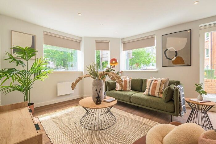 2 Bedroom Apartment To Rent In St. Vincent Street, Glasgow, G3