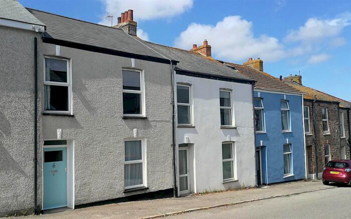 4 Bedroom Property To Rent In Lister Street, Falmouth, TR11