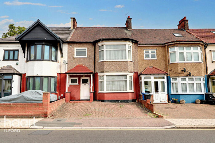 3 Bedroom Terraced House For Sale In Perth Road, Ilford, IG2