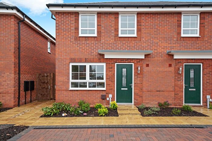 3 Bedroom Semi-Detached House To Rent In Mindaro Way, Rugby, Warwickshire, CV22