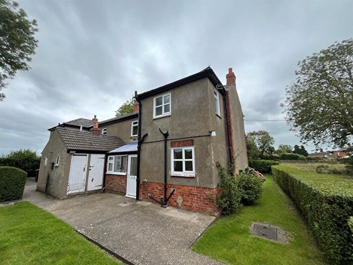 2 Bedroom Semi-Detached House To Rent In Lock Road, North Cotes, DN36