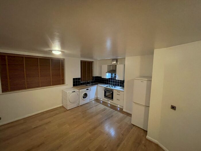 2 Bedroom Flat To Rent In Chesterfield Road North, Mansfield, Nottinghamshire NG19