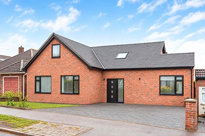 4 Bedroom Detached House For Sale In Robert Avenue, St. Albans, AL1