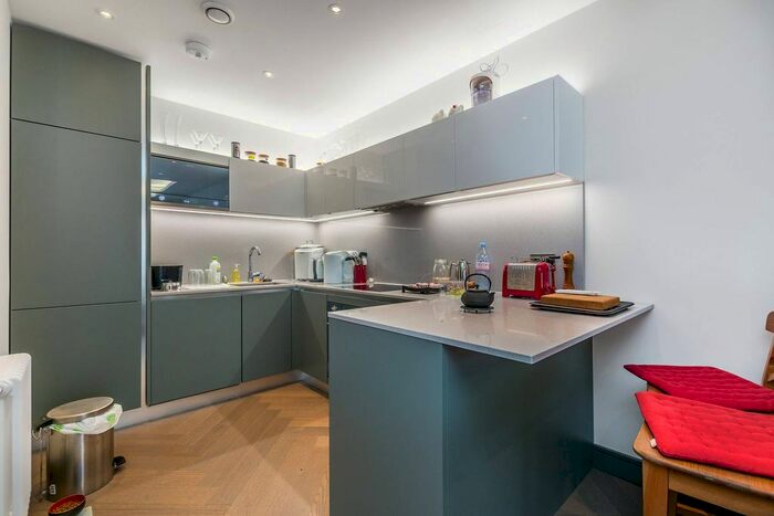 1 Bedroom Flat To Rent In Brewery Wharf, Twickenham, TW1