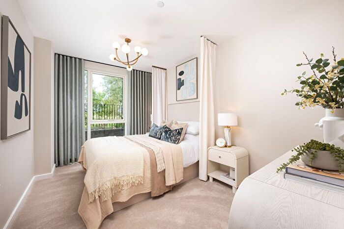 3 Bedroom Terraced House For Sale In " Bed Townhouse" At The Fairway, Wembley, HA0