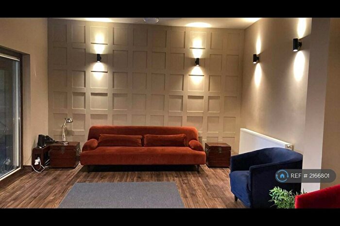 5 Bedroom Terraced House To Rent In Gordon Road, Ilford, IG1