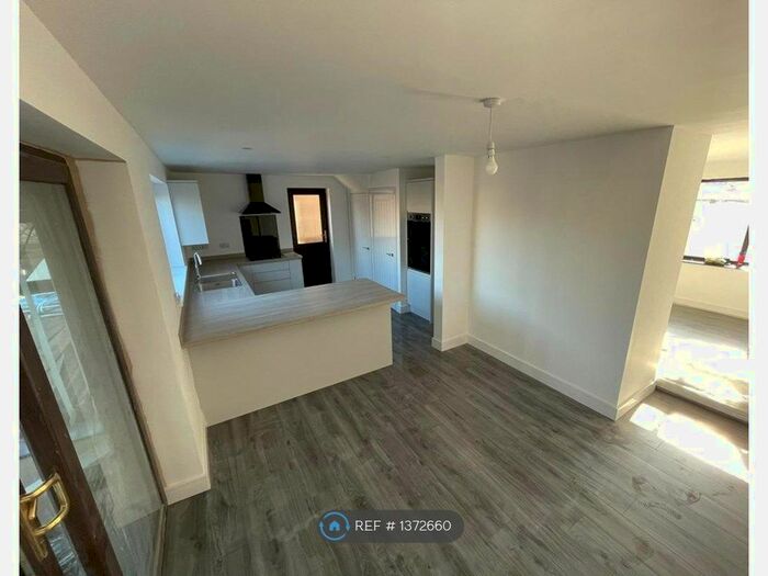 4 Bedroom Detached House To Rent In Canterbury Close, Spalding, PE11