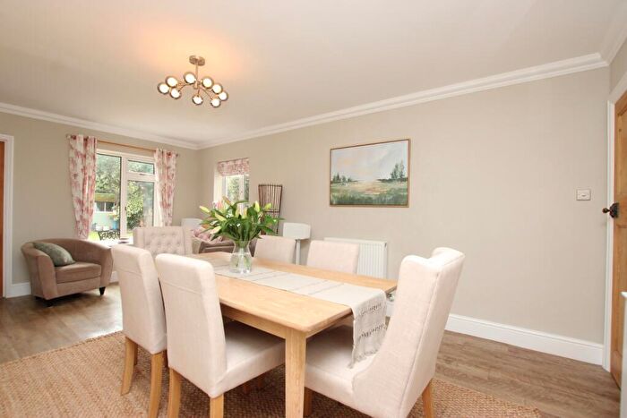 4 Bedroom Detached House For Sale In Blandford Avenue, Kettering, Northamptonshire, NN16